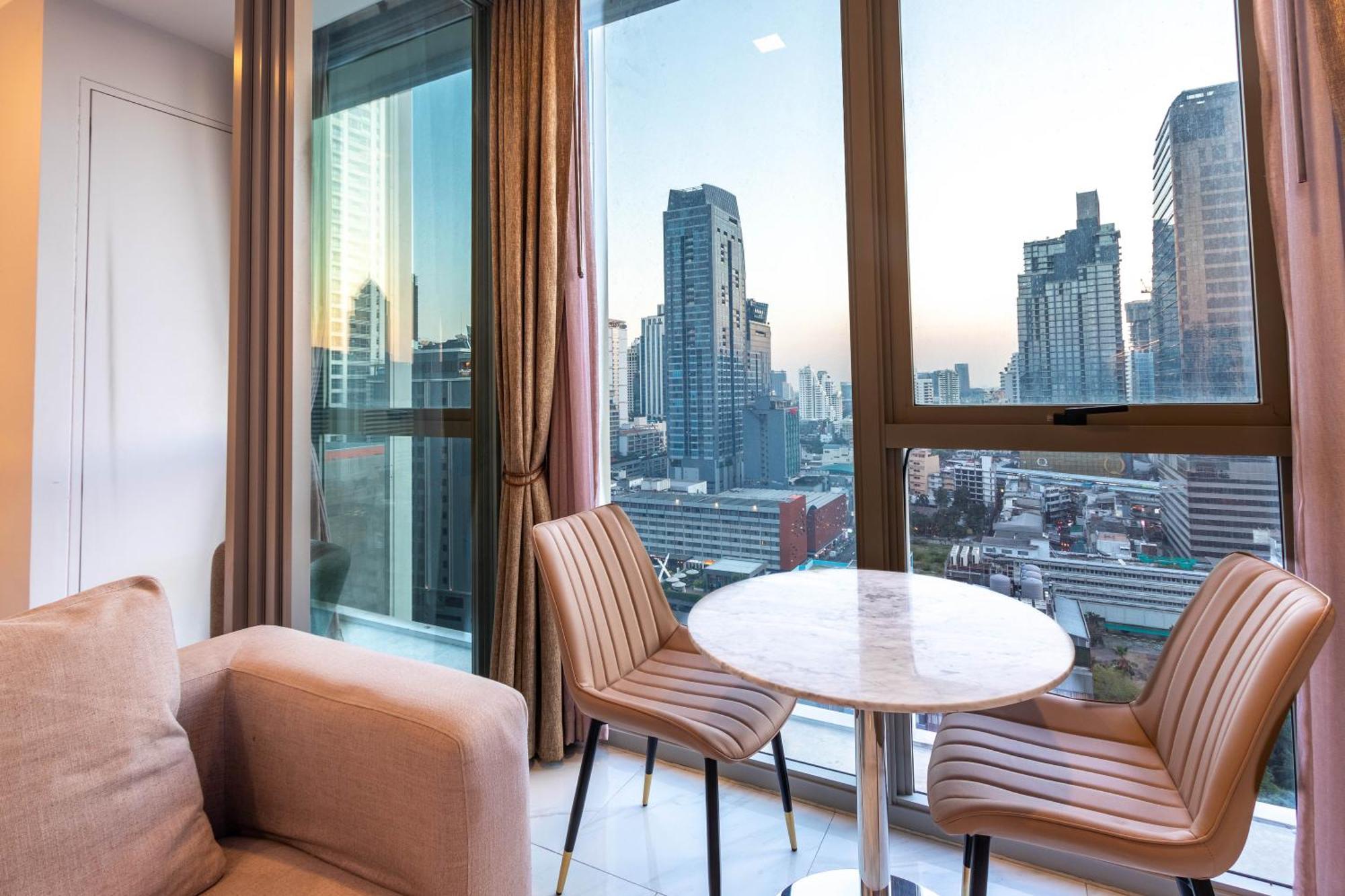 Hyde Sukhumvit 11 Branded Suites Банкок Екстериор снимка