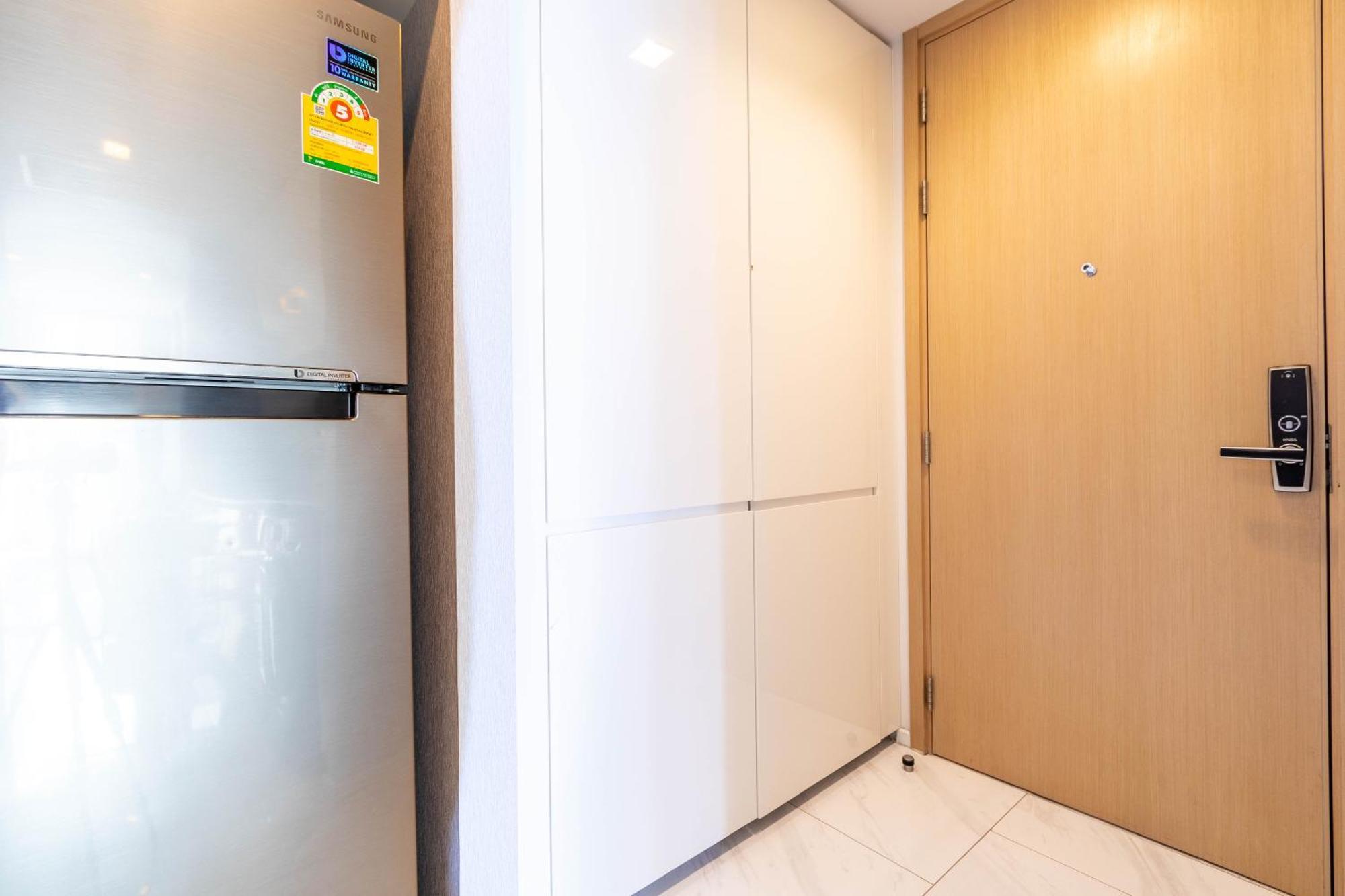 Hyde Sukhumvit 11 Branded Suites Банкок Екстериор снимка