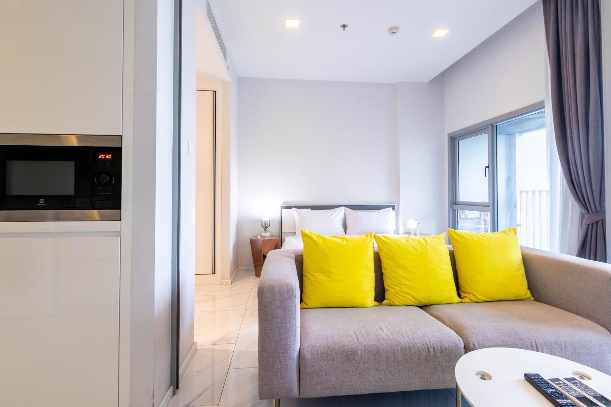Hyde Sukhumvit 11 Branded Suites Банкок Екстериор снимка