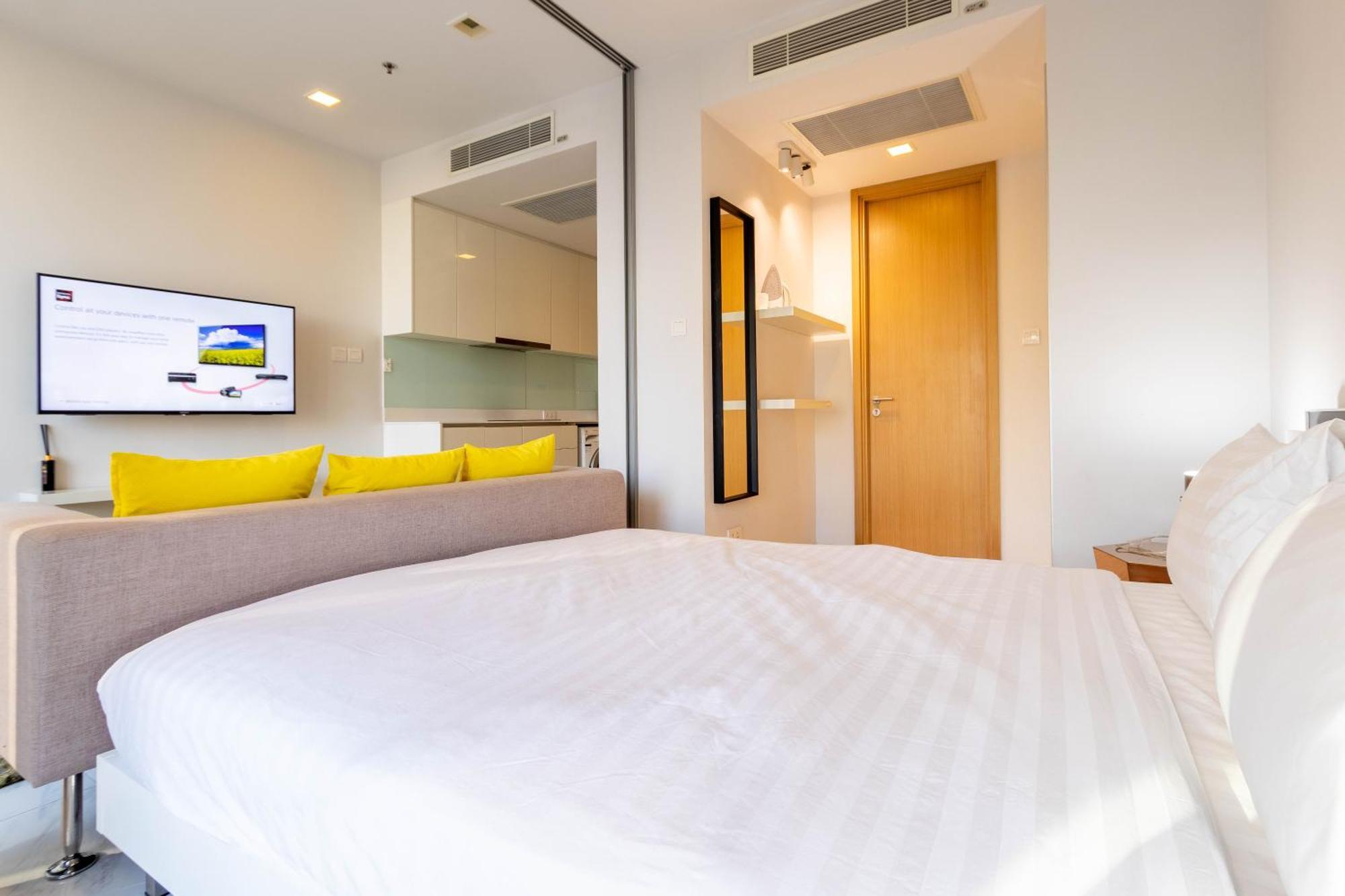 Hyde Sukhumvit 11 Branded Suites Банкок Екстериор снимка